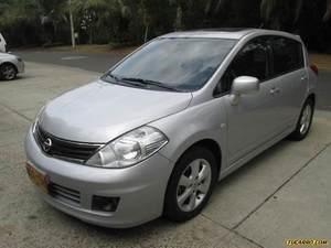 Nissan Tiida Premium HB