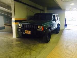 Jeep Cherokee LAREDO MT 4000CC