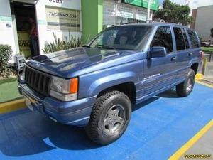 Jeep Grand Cherokee LAREDO AT 5200CC V8