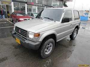 Mitsubishi Montero 2.4 MT 2400CC 3P