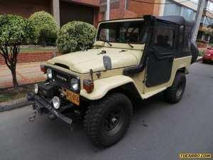 Toyota FJ 40