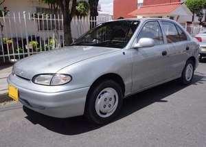 Hyundai Accent LS MT 1300CC 4P