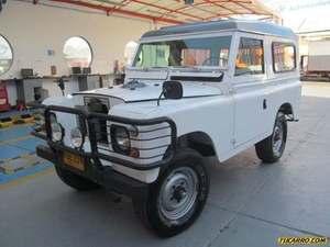 Land Rover Santana