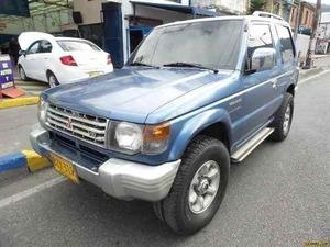 Mitsubishi Montero HARD TOP MT 3000CC 6V