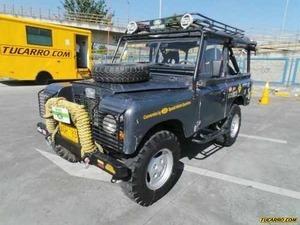 Land Rover Santana