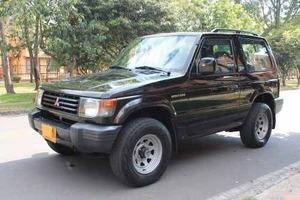 Mitsubishi Montero HARD TOP V11 MT 2400CC 3P AA