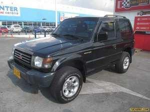 Mitsubishi Montero V11 MT 2400CC 3P