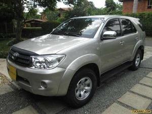 Toyota Fortuner 2.7L MT 2700CC 4X4