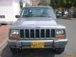 Jeep Cherokee LAREDO MT 4000CC