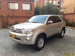 Toyota Fortuner 2.7L AT 2700CC 4X2