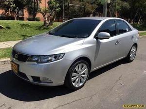 Kia Cerato Forte 1.6 MT 1600CC 2AB ABS