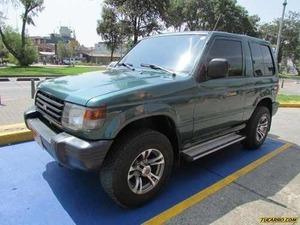 Mitsubishi Montero HARD TOP V11 MT 2400CC 3P AA