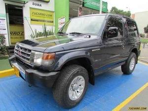 Mitsubishi Montero HARD TOP V11 MT 2400CC 3P AA