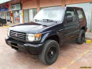 Mitsubishi Montero HARD TOP V11 MT 2400CC 3P AA