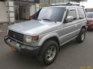 Mitsubishi Montero V11 MT 2400CC 3P