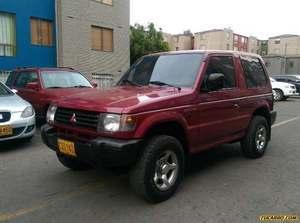 Mitsubishi Montero V11 MT 2400CC 3P AA