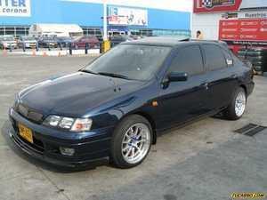 Nissan Primera GXE MT 2000CC