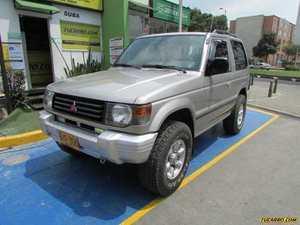 Mitsubishi Montero 2.4 MT 2400CC 3P