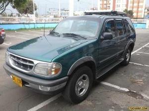 Ford Explorer XLT ELITE [160 HP OHV] AT 4000CC