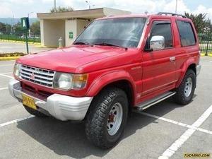 Mitsubishi Montero HARD TOP MT 3000CC 6V