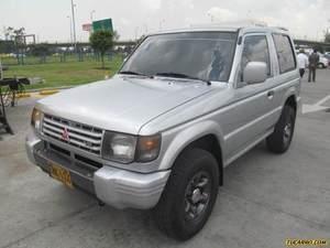 Mitsubishi Montero HARD TOP MT 3000CC 6V