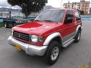 Mitsubishi Montero HARD TOP V11 MT 2400CC 3P AA