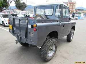 Land Rover Santana