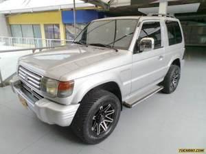 Mitsubishi Montero HARD TOP V11 MT 2400CC 3P AA