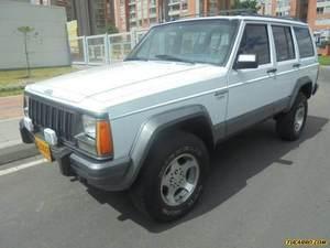 Jeep Cherokee LAREDO AT 4000CC