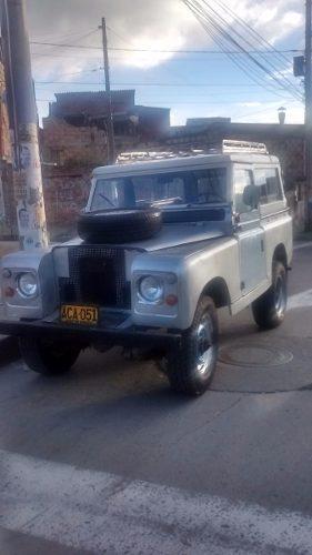 Land Rover Santana