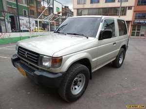 Mitsubishi Montero V11 MT 2400CC 3P AA