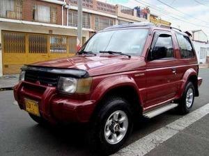 Mitsubishi Montero 2.4 MT 2400CC 3P