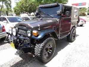 Toyota FJ 40