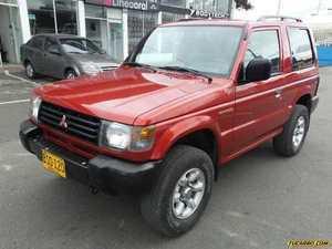 Mitsubishi Montero V11 MT 2400CC 3P AA