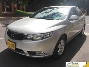 Kia Cerato Forte 1.6 MT 1600CC 2AB ABS