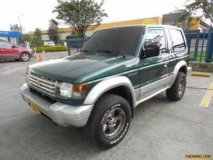 Mitsubishi Montero V11 MT 2400CC 3P