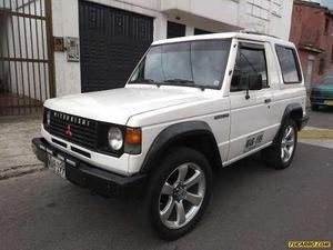 Mitsubishi Montero 2.4 MT 2400CC 3P