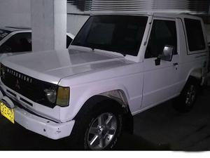 Mitsubishi Montero L042 CABINADO MT 2600CC 3P IMP