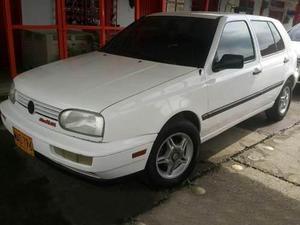 Volkswagen GOLF GL MT 1800CC 5P