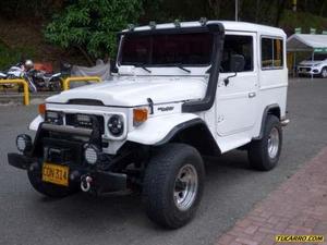 Toyota FJ FJ40