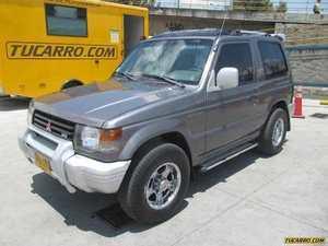 Mitsubishi Montero HARD TOP MT 3000CC 6V