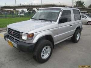 Mitsubishi Montero 2.4 MT 2400CC 3P