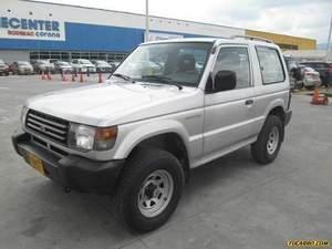 Mitsubishi Montero 2.4 MT 2400CC 3P