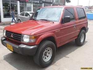 Mitsubishi Montero V11 MT 2400CC 3P