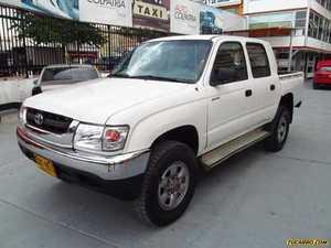 Toyota Hilux 2.4 MT 2400CC 4X4