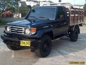 Toyota Land Cruiser FZJ75 MT 4500CC