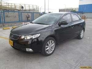 Kia Cerato Forte 1.6 HB MT 1600CC 2AB ABS