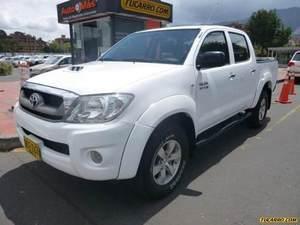 Toyota Hilux SRV MT 3000CC 4X4 TD