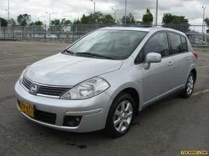 Nissan Tiida Premium HB