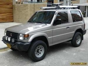 Mitsubishi Montero 2.4 MT 2400CC 3P